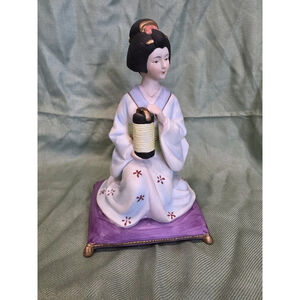Seizen Vtg Japanese Geisha in Ceremonial Dress Hand Painted Porcelain Music Box